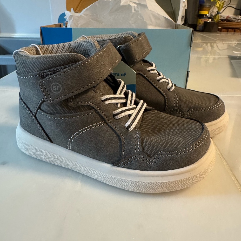 Stride Rite 360 Zayn High-Top Shoes 7 NWT